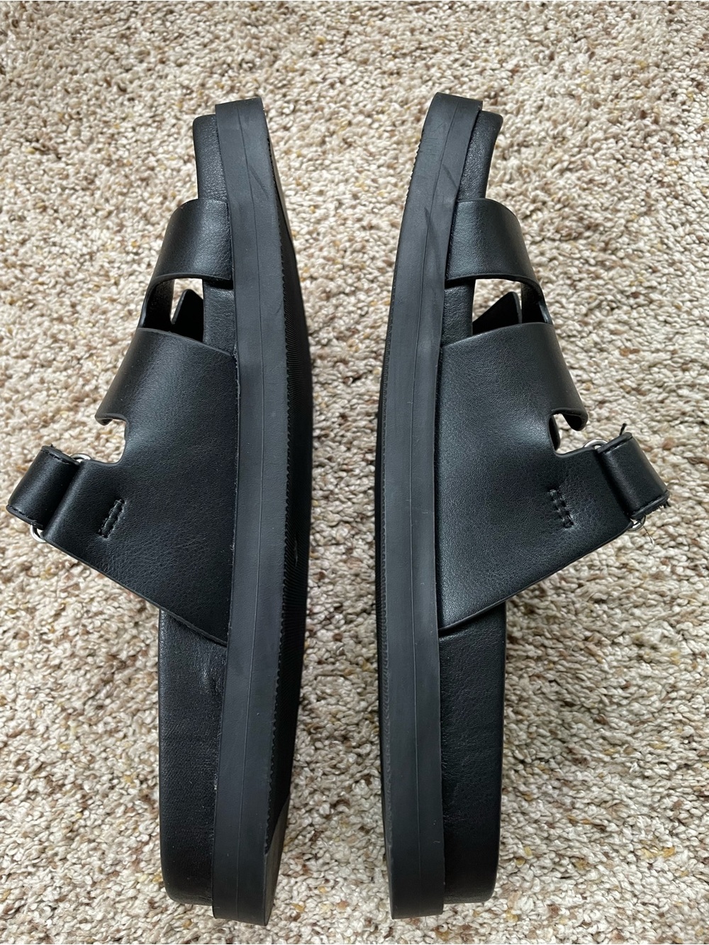 Cushionaire Women's Black Slide Sandals - Picture 3 of 5